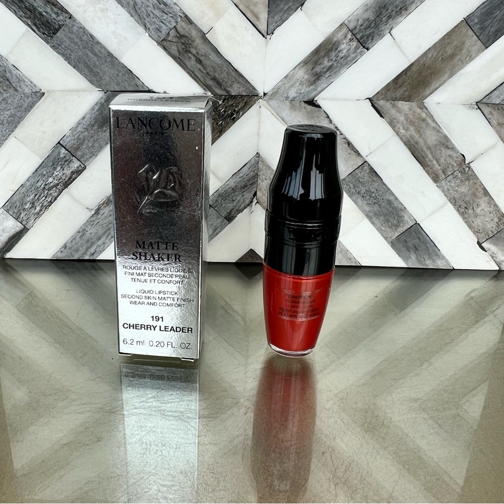 Lancôme matte shaker lipstick 191 CHERRY LEADER